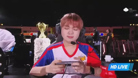 Poster siaran 重庆狼队 VS 杭州LGD.NBW